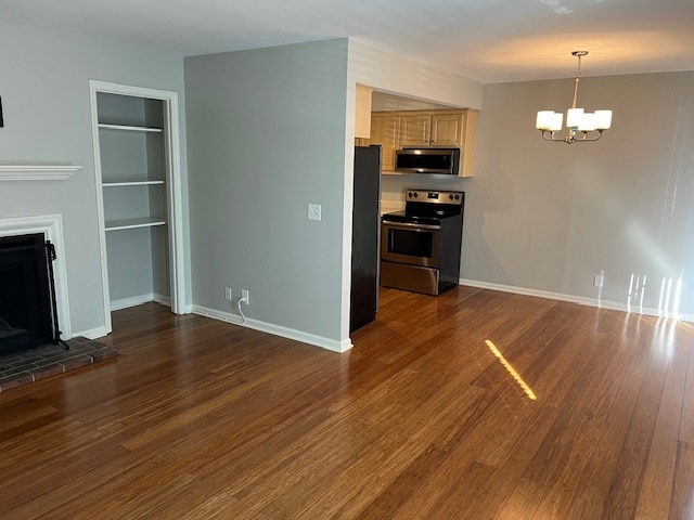 Layout is open wiht laminate hardwood flooring in main living areas. Dining area is to the right. - 5714 Brentwood Trce Unit 5714 Brentwood Trace