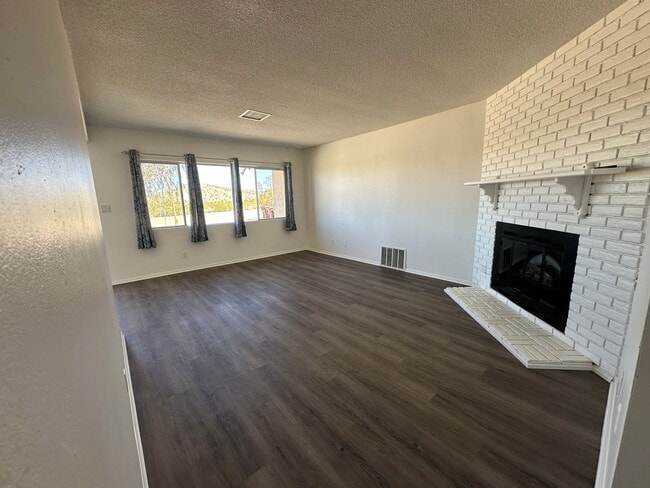 Photo - Newly Remodeled 2 bed 1 bath home!