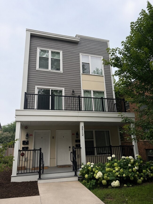 Building Photo - 3512 Dupont Ave S Unit 2