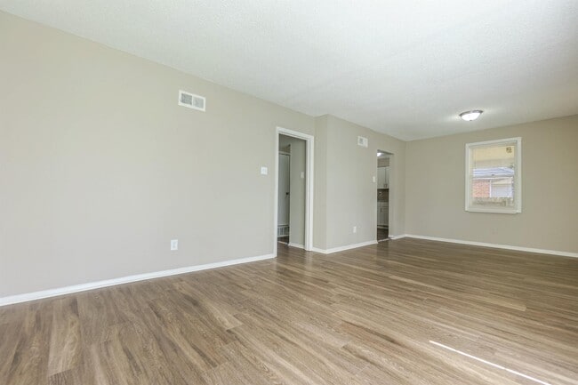 Photo - 1024 Mendenhall Cove