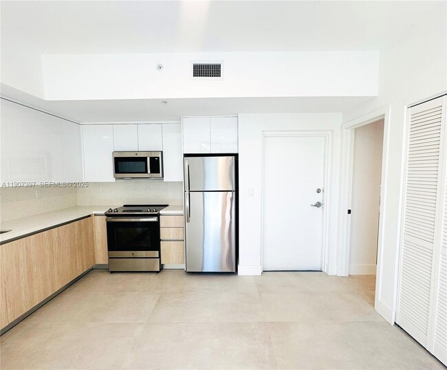 Photo - 1547 NW 2nd St Unit 204