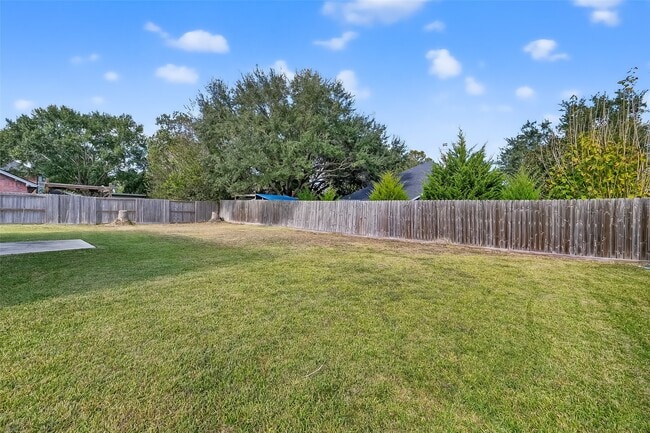 Building Photo - 7115 Renfro Dr