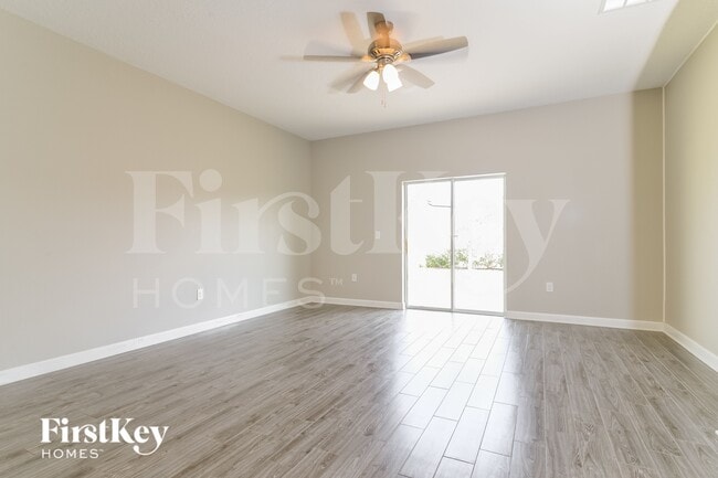 Photo - 1320 Oak Crest St