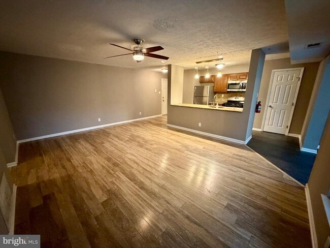 7 Kenwood Dr