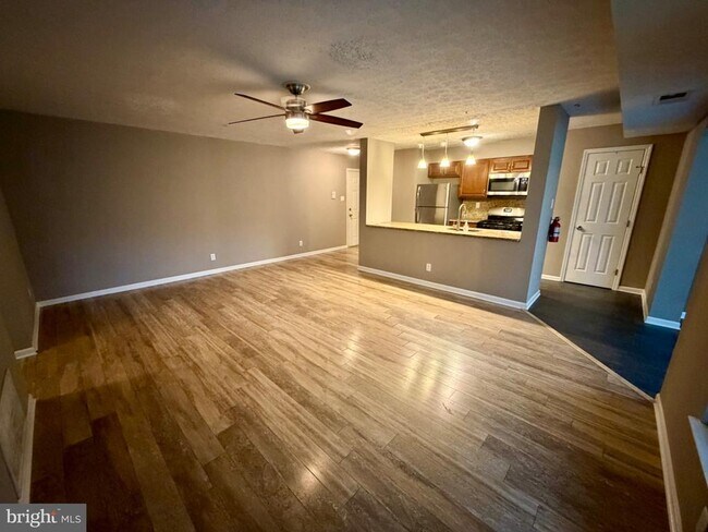 Photo - 7 Kenwood Dr