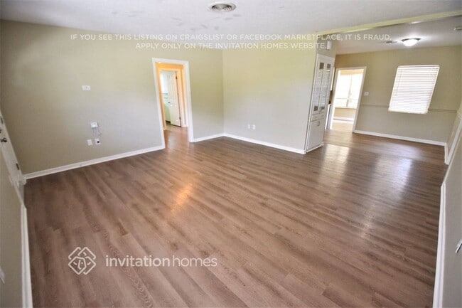 Photo - 3308 17th Ave W