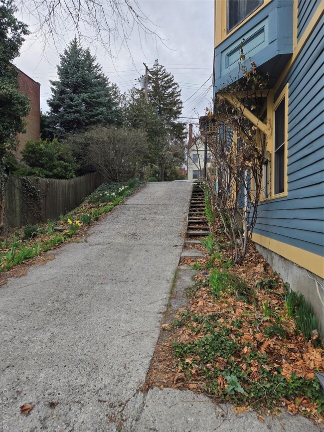 Photo - 117 S Broadway Unit South