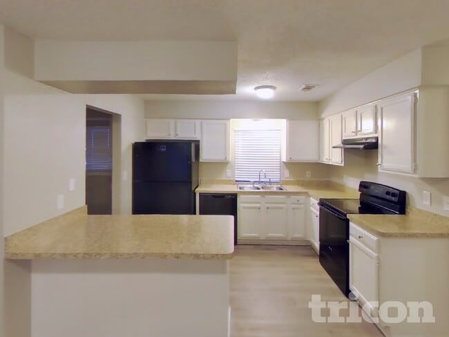 Photo - 300 Ripplewood Dr