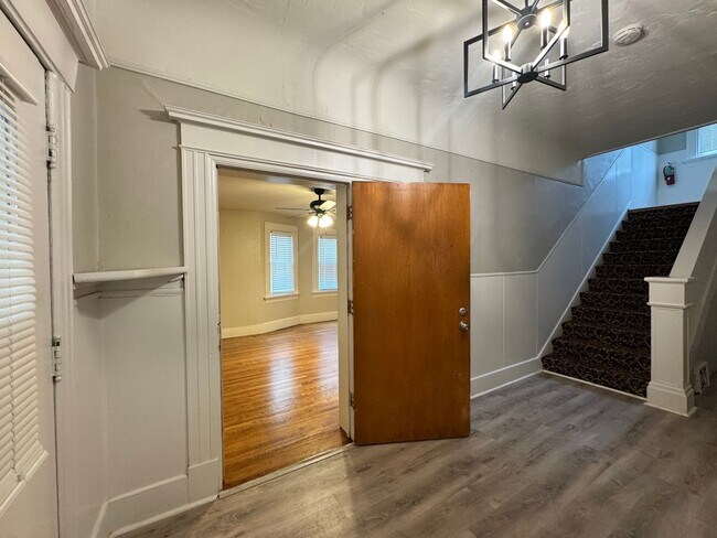 Photo - 715 18th St Apartamento Unidad 06