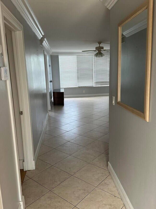 Photo - 9949 Sandalfoot Blvd Unidad Apt 533