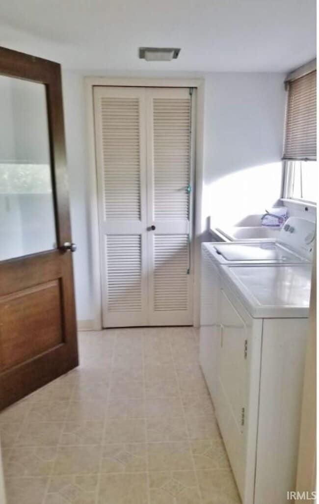 Photo - 408 W Leslie Ave