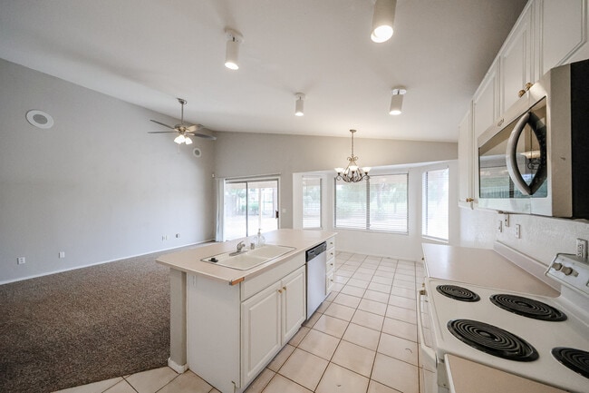 Photo - 14707 W Lupine Ln