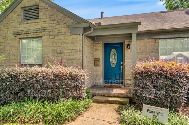 Photo - 2234 W Colorado Blvd