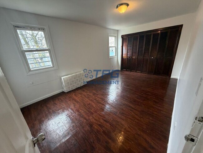 Photo - 540 Marshall St Unidad 2