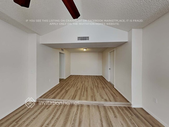 Photo - 501 N Red Rock St