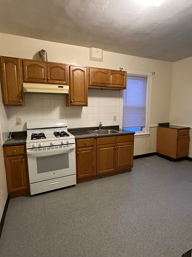 Photo - 19 Rockwell St Unit 1