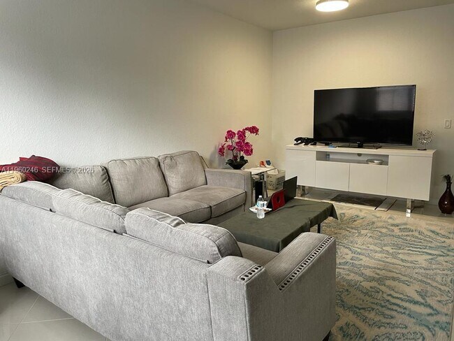 Photo - 9602 Town Parc Cir S