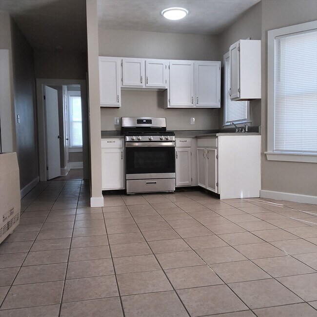 Photo - 98 County St Unidad A-2S