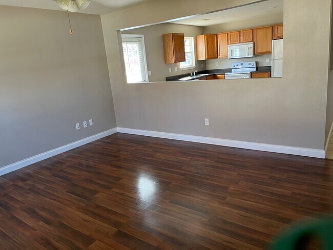 Photo - 303 B St Unit A