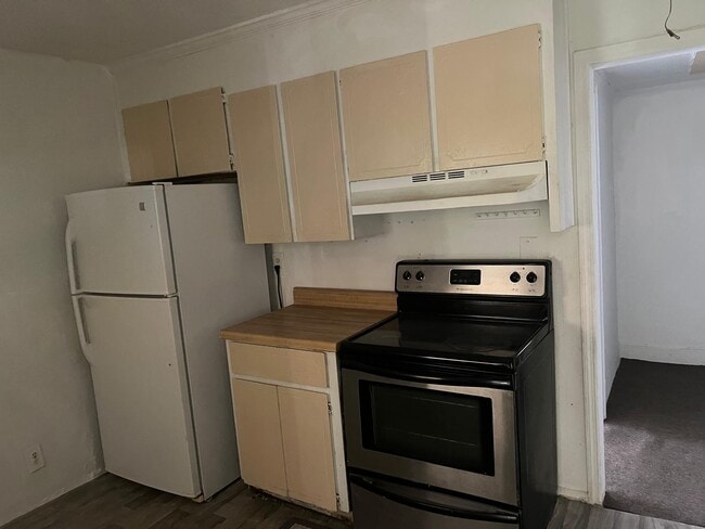 Photo - 3828 Lyons St