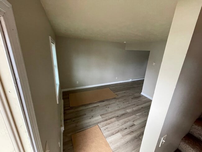 Photo - 433 Railroad St