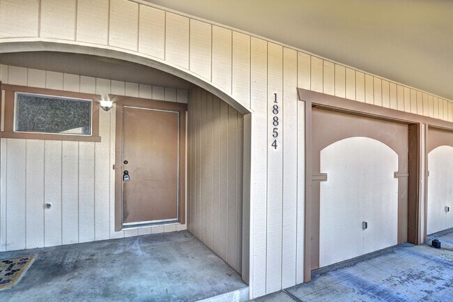 Photo - 18854-18858p Unit 18854p