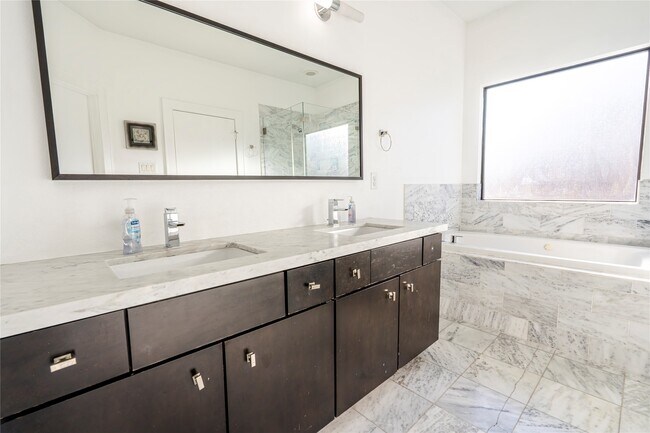 Photo - 1205 Summer St Unit B