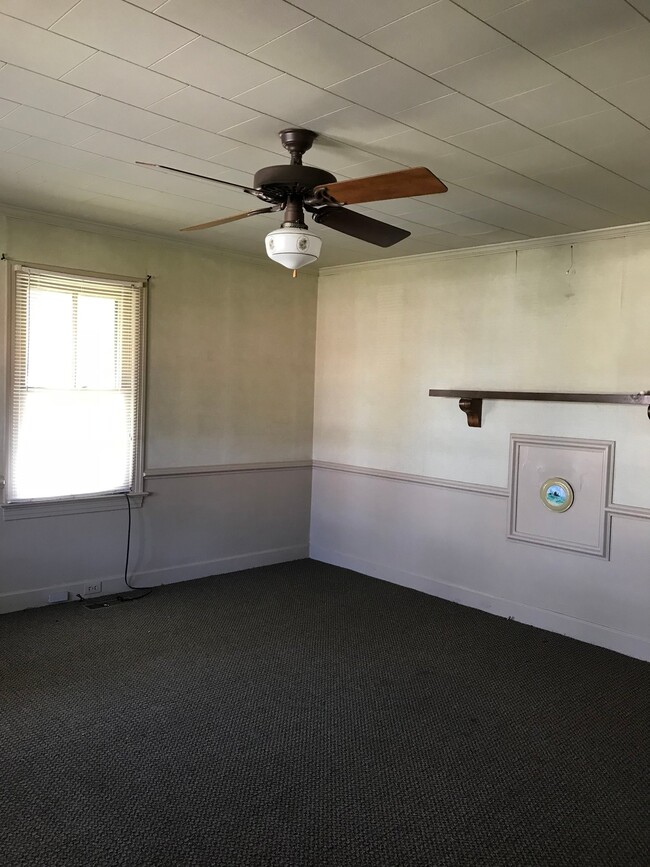 Photo - 203 Leggetts Ln