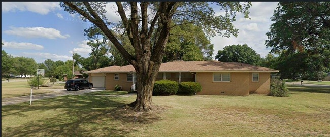 Building Photo - Gorgeous 3 Bedroom