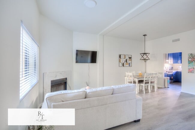 Photo - Fully Remodeled | Spacious & Bright Townhome
