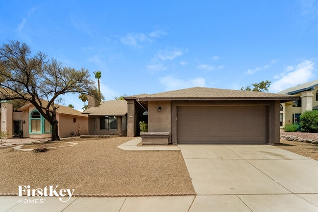Building Photo - 9741 N Camino del Fierro Rental