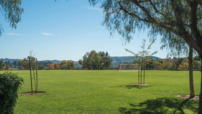 Creekside Park - Villa Solana