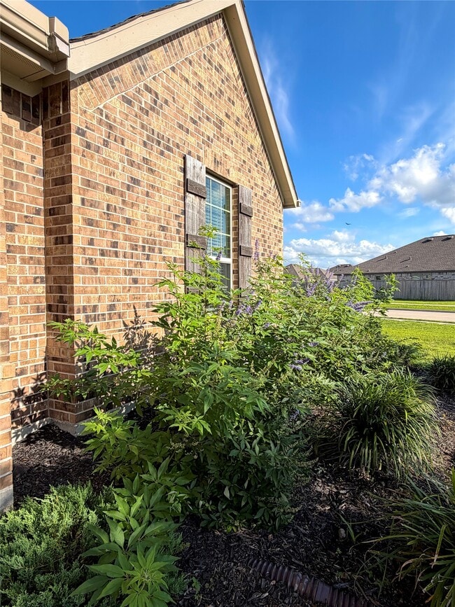 Photo - 3715 Rock Ledge Dr