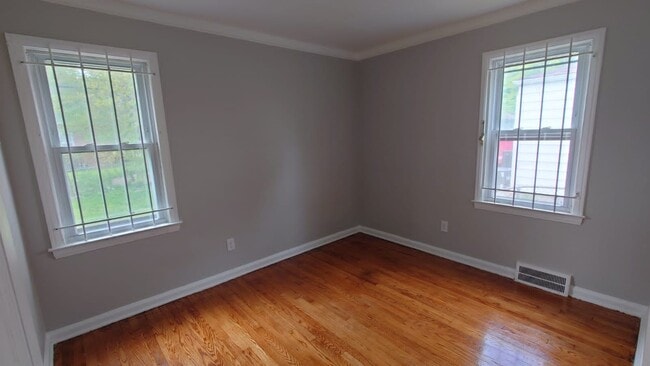 Photo - 5263 Lodewyck St