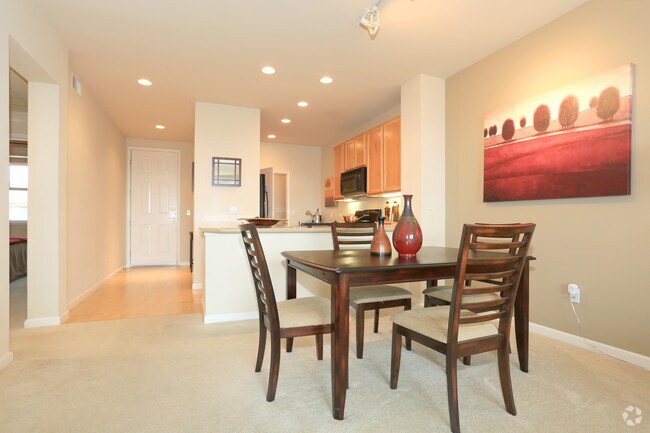 2BR, 2BA