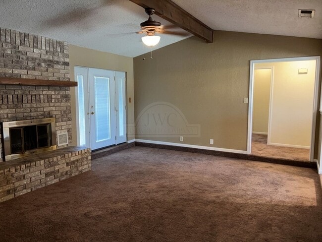 Photo - 2733 Phyllis Dr