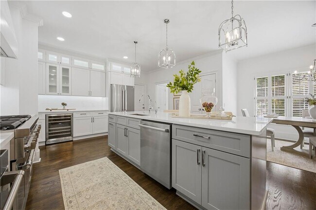 Photo - 6410 Westchester Pl