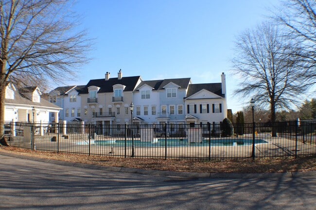 Photo - 4316 Summercrest Blvd