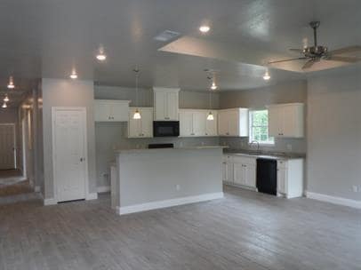 Photo - 3333 Dalton St