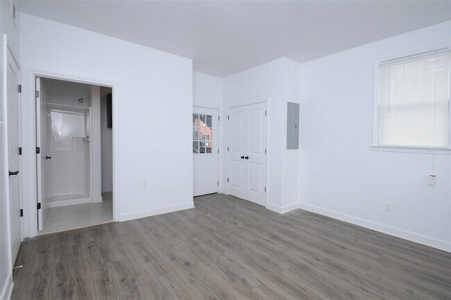 528 E Parkway N Unit 9