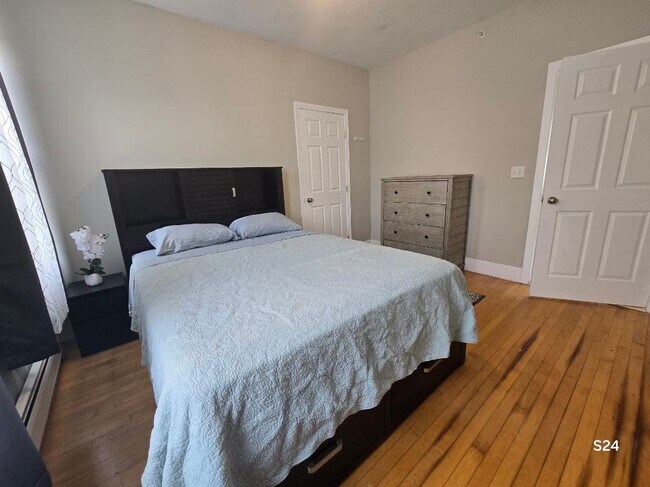 24 Suffield St Unit 3