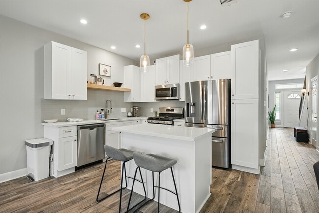 Building Photo - 4115 Lamar St Rental