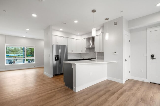 Photo - 903 Main St Unit 903 Main Street, 205