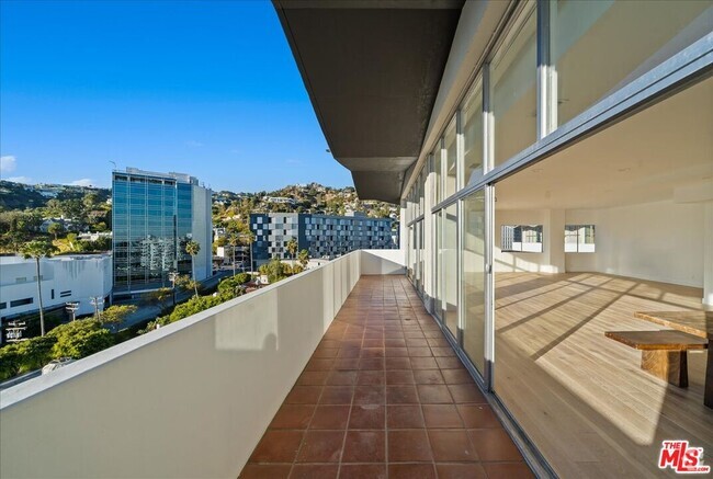 Building Photo - 1155 N La Cienega Blvd Unit PH 1 Rental