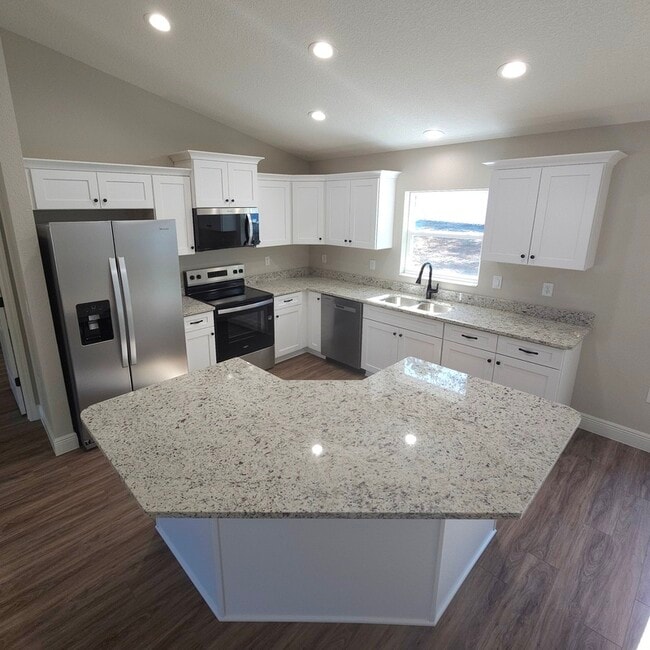 Photo - 774 W Deacon Pl