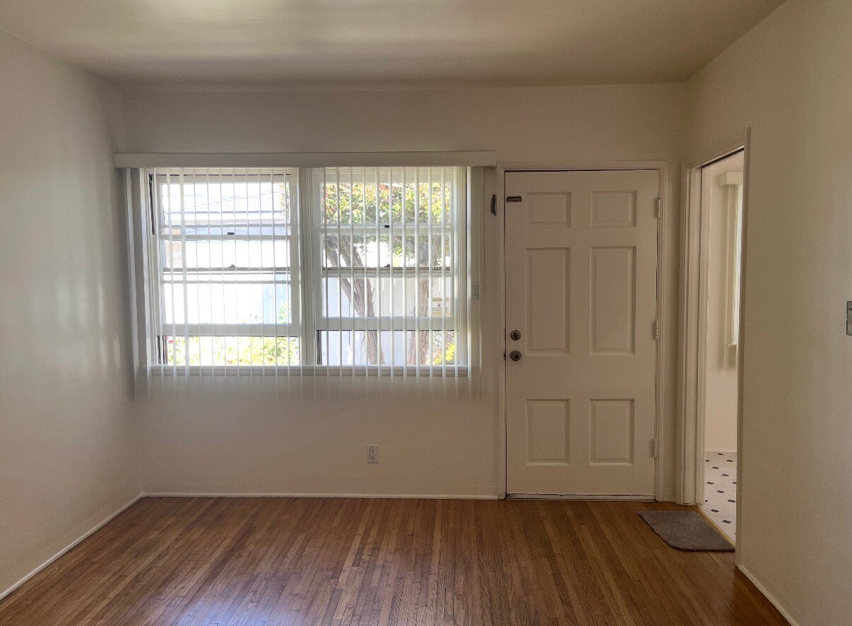 Photo - 918 S Averill Ave Unidad 918