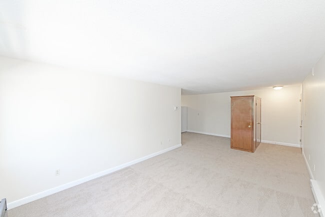 2 BR, 1 BA