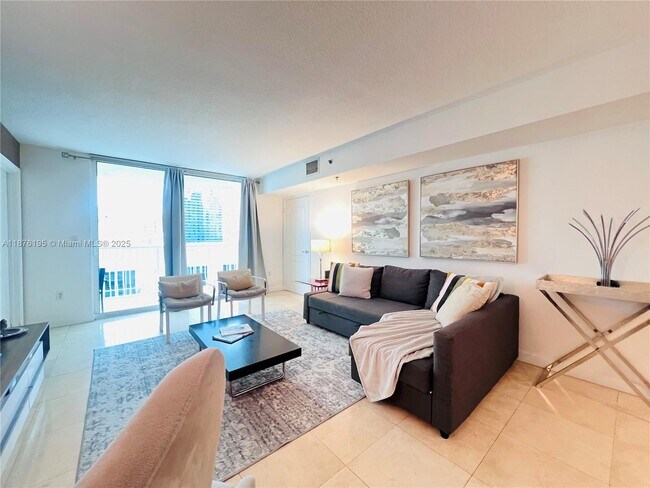 Photo - 1200 Brickell Bay Dr Unit 2809