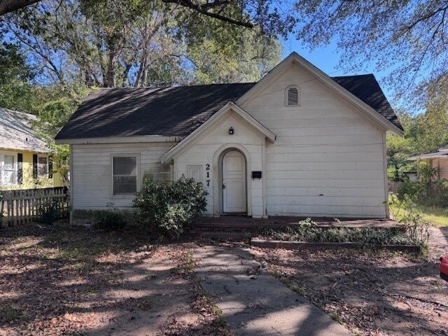 Building Photo - 217 20th St SE