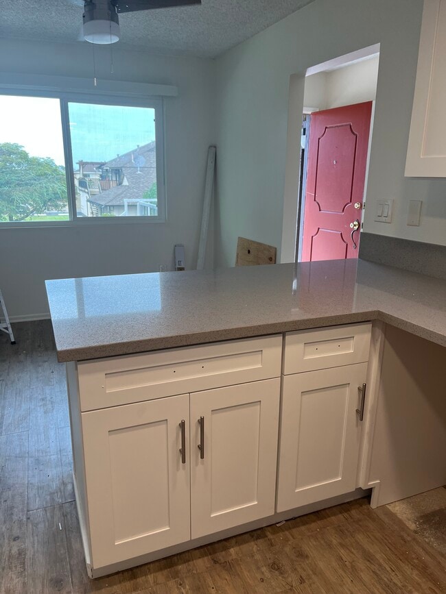 counter seating - 16932 Lilac Lane Unit 3